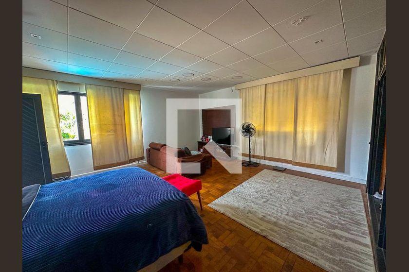 Casa à Venda – Alto de Pinheiros, 5 Quartos, 891 m² – São Paulo