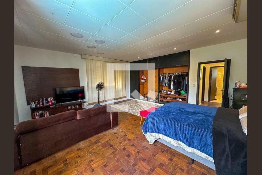 Casa à Venda – Alto de Pinheiros, 5 Quartos, 891 m² – São Paulo