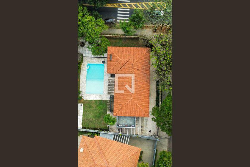 Casa à Venda – Alto de Pinheiros, 5 Quartos, 891 m² – São Paulo