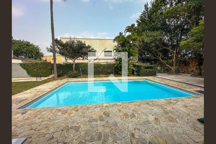 Casa à Venda – Alto de Pinheiros, 5 Quartos, 891 m² – São Paulo