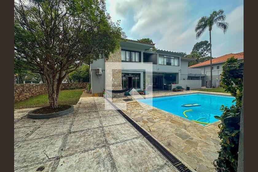 Casa à Venda – Alto de Pinheiros, 5 Quartos, 891 m² – São Paulo