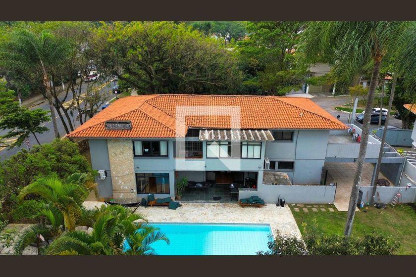 Casa à Venda – Alto de Pinheiros, 5 Quartos, 891 m² – São Paulo