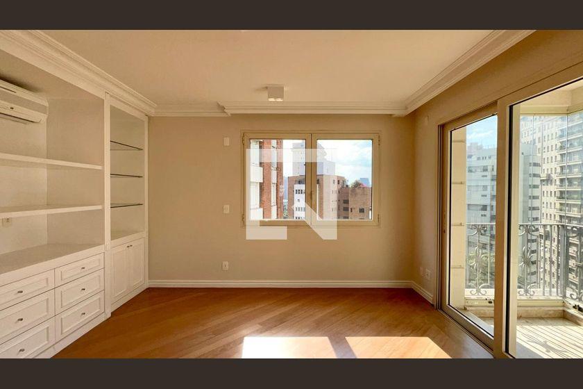 Apartamento à Venda – Jardim Europa, 3 Quartos, 280 m² – São Paulo