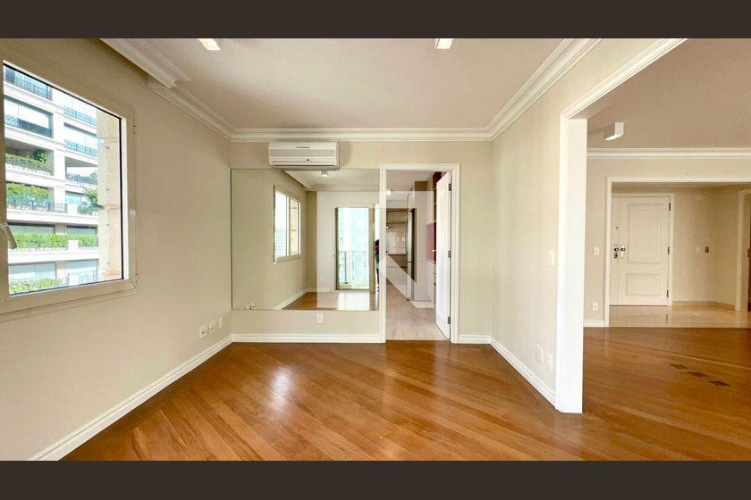 Apartamento à Venda – Jardim Europa, 3 Quartos, 280 m² – São Paulo