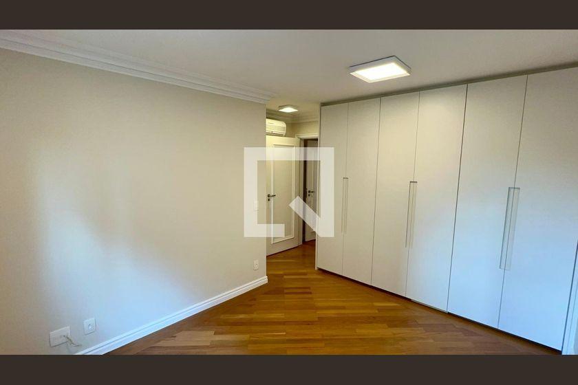 Apartamento à Venda – Jardim Europa, 3 Quartos, 280 m² – São Paulo