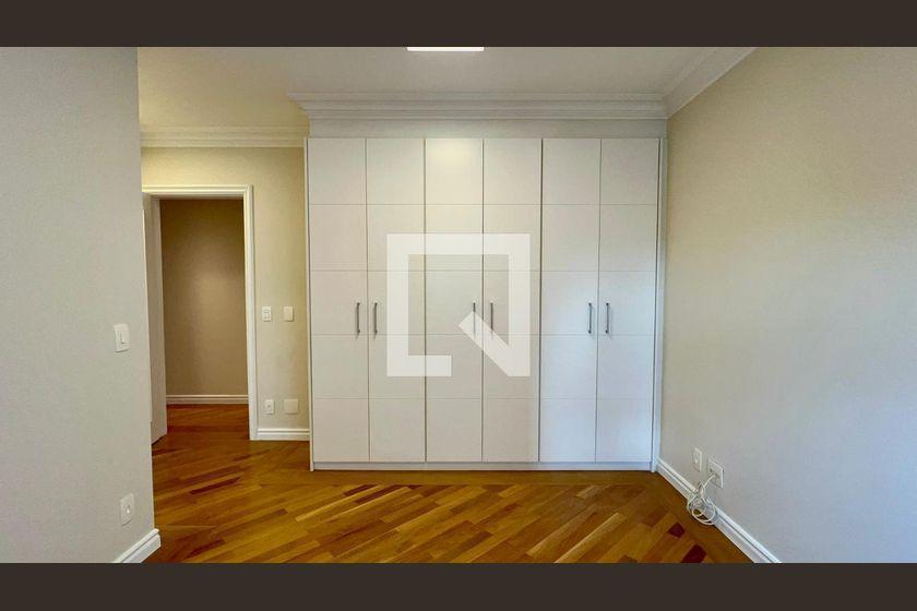 Apartamento à Venda – Jardim Europa, 3 Quartos, 280 m² – São Paulo