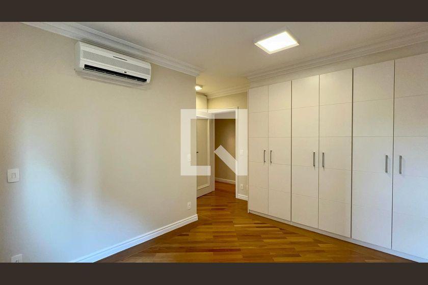 Apartamento à Venda – Jardim Europa, 3 Quartos, 280 m² – São Paulo
