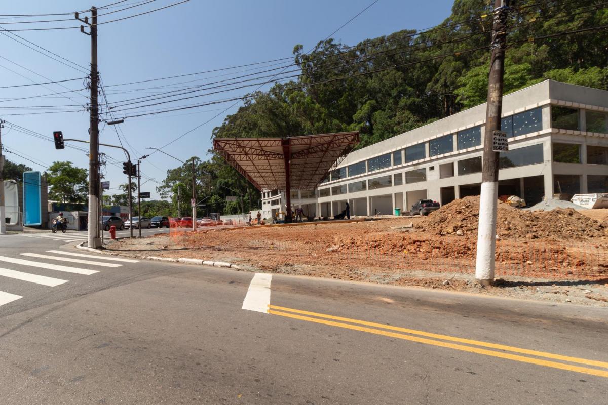 Loja em posto na Avenida Nova Cantareira, N. 4055 – loja 6 • 60 m²