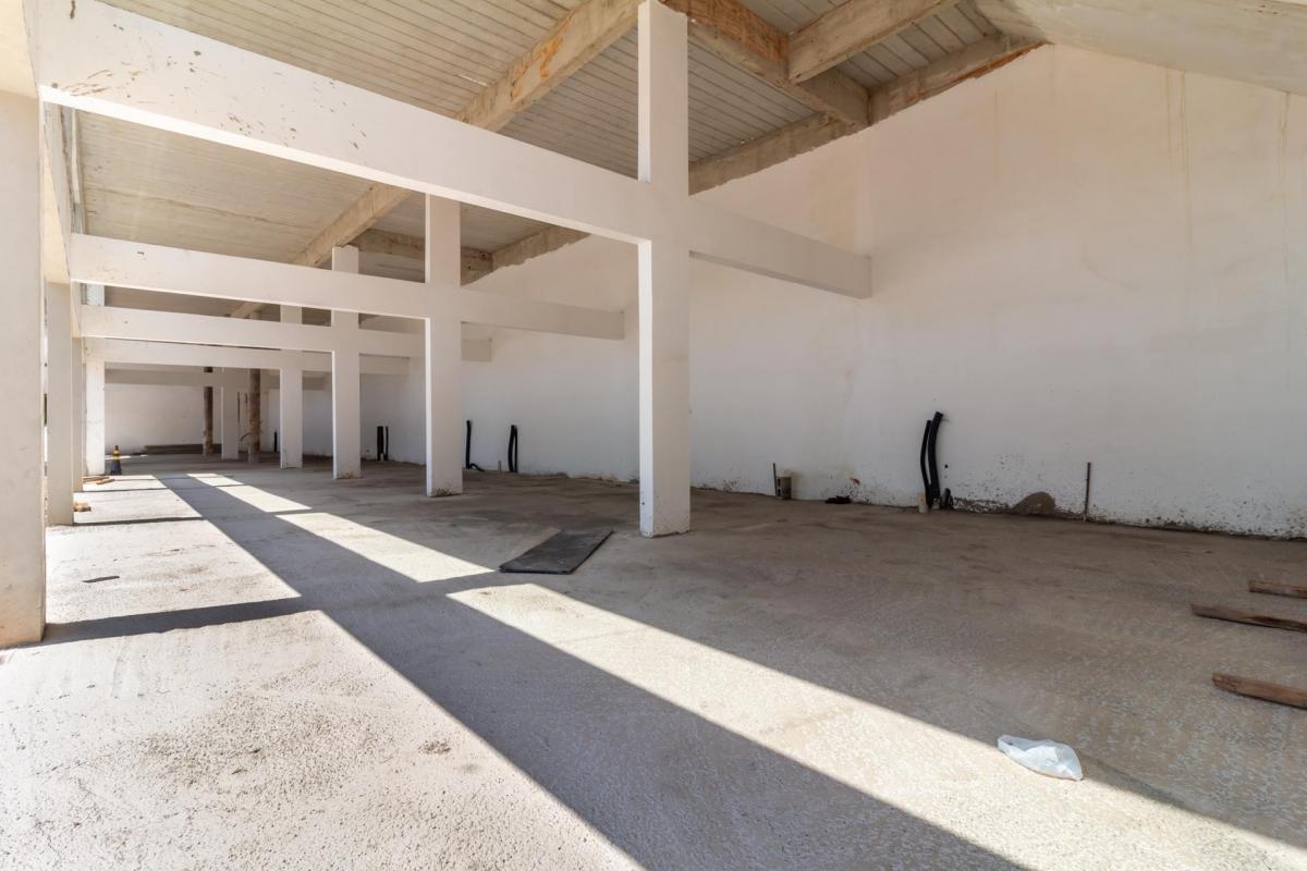 Loja em posto na Avenida Nova Cantareira, N. 4055 – loja 6 • 60 m²