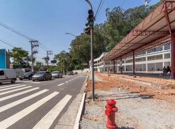 Loja em posto na Avenida Nova Cantareira, N. 4055 – loja 6 • 60 m²