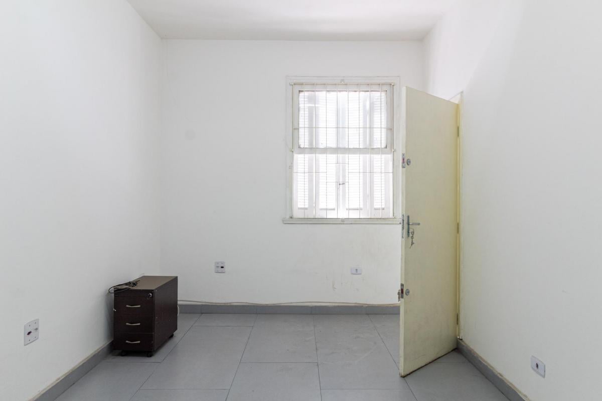 Casa comercial na Avenida Miguel Conejo, N. 974 • 150 m²