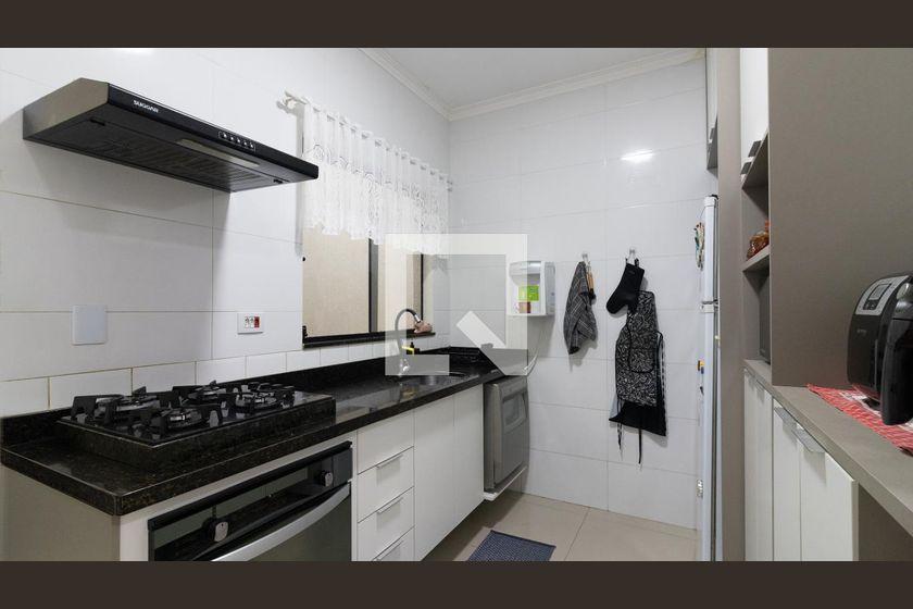 Casa à Venda – Ponte Rasa, 2 Quartos, 95 m² – São Paulo
