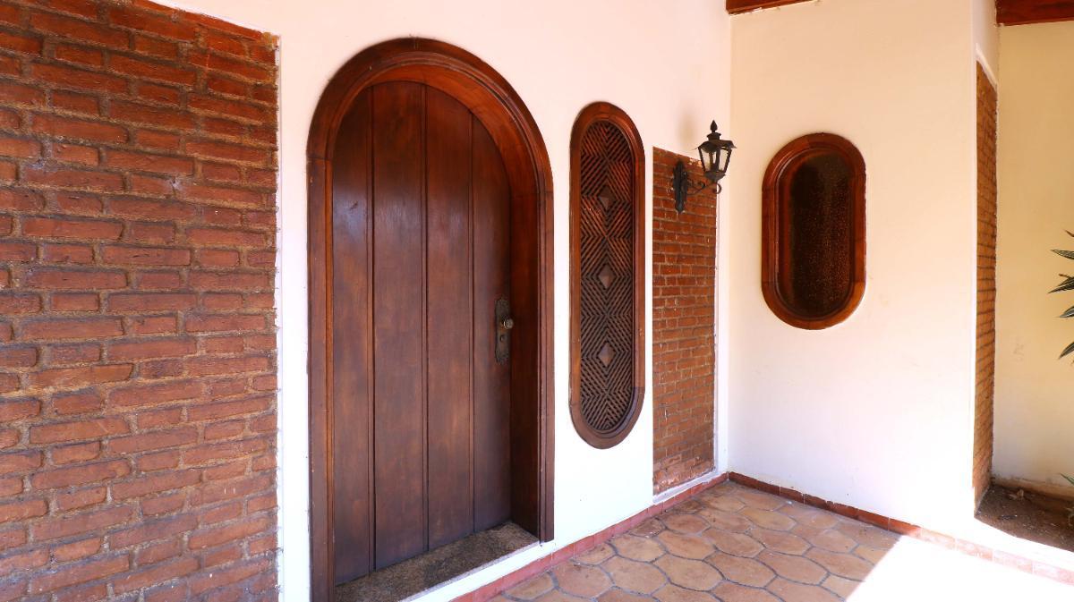 Atraente casa tipo para locação em Vila Albertina com 3 quartos, sendo 3 suítes, 501.96m² – remaxmam