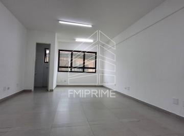 SALA COMERCIAL DE 32 m2 COM 1 VAGA, PRÓXIMO METRÔ SANTA CRUZ.