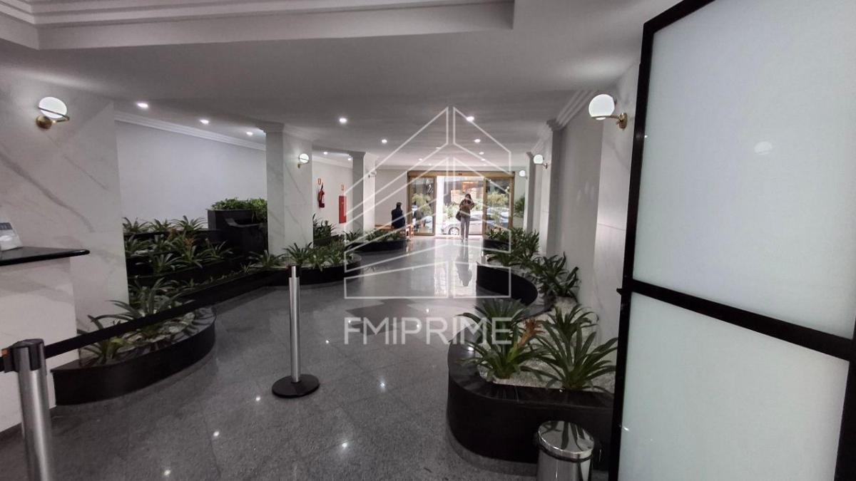 SALA COMERCIAL DE 32 m2 COM 1 VAGA, PRÓXIMO METRÔ SANTA CRUZ.
