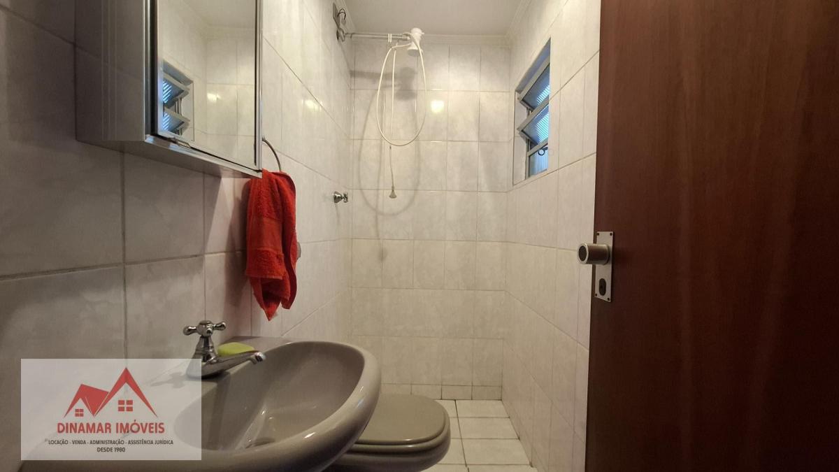 Sobrado à Venda no Cambuci SP: 4 Quartos, 180m²…