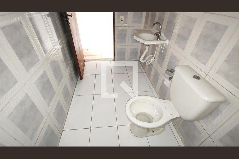 Casa à Venda – Vila Jacuí, 1 Quarto, 72 m² – São Paulo