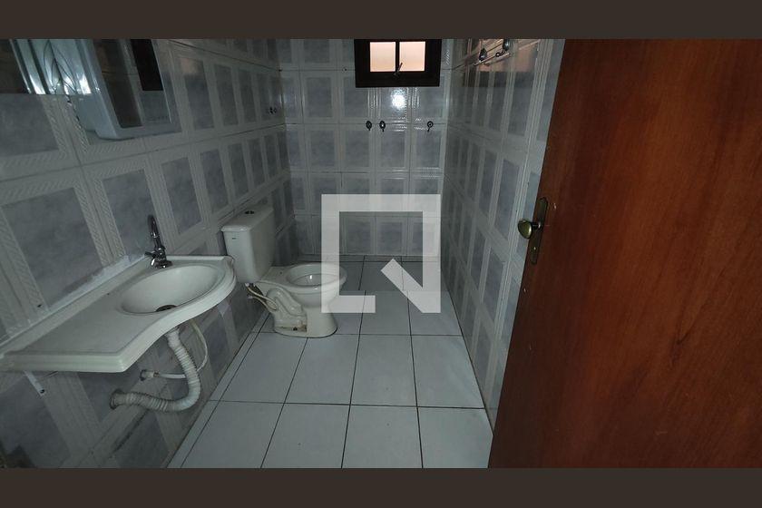 Casa à Venda – Vila Jacuí, 1 Quarto, 72 m² – São Paulo
