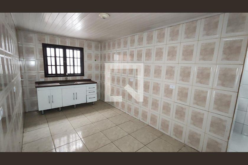 Casa à Venda – Vila Jacuí, 1 Quarto, 72 m² – São Paulo