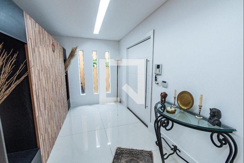 Casa à Venda – Vila Mariana, 6 Quartos, 700 m² – São Paulo