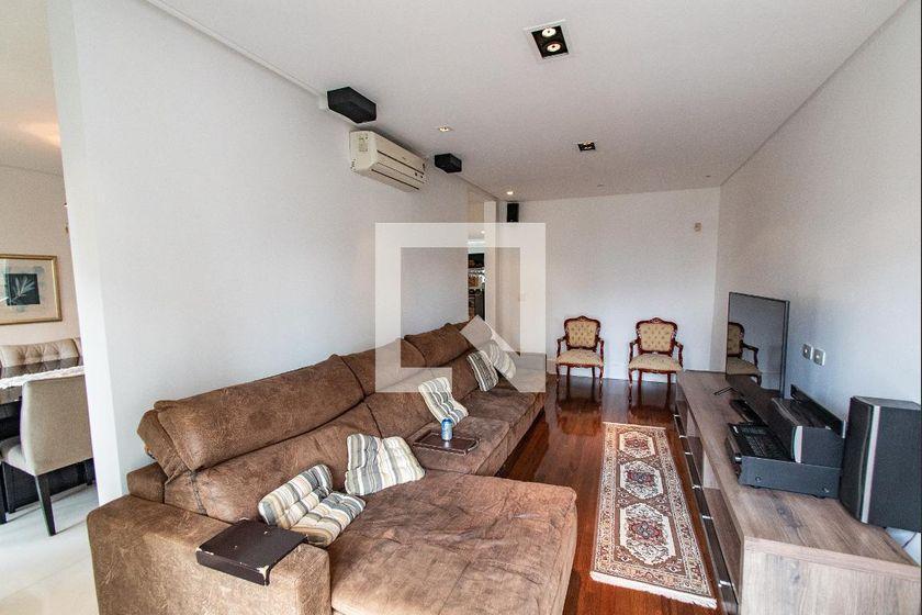 Casa à Venda – Vila Mariana, 6 Quartos, 700 m² – São Paulo