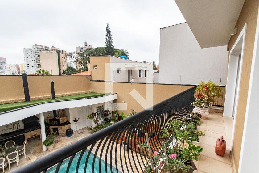 Casa à Venda – Vila Mariana, 6 Quartos, 700 m² – São Paulo