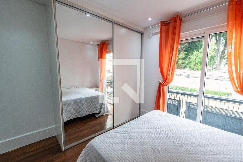 Casa à Venda – Vila Mariana, 6 Quartos, 700 m² – São Paulo
