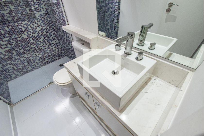 Casa à Venda – Vila Mariana, 6 Quartos, 700 m² – São Paulo