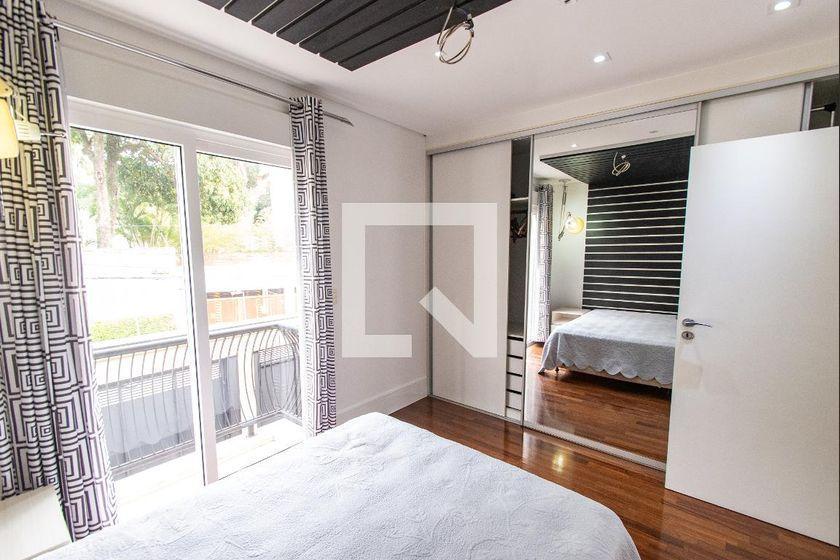 Casa à Venda – Vila Mariana, 6 Quartos, 700 m² – São Paulo