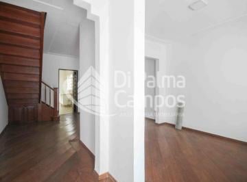 Casa de 150m² com 3 quartos e 2 vagas para locação ou venda no bairro do Ipiranga
