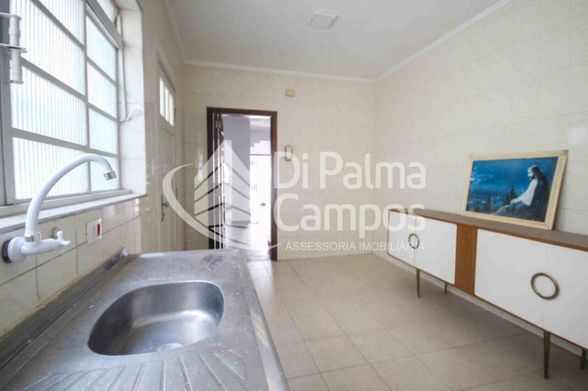 Casa de 150m² com 3 quartos e 2 vagas para locação ou venda no bairro do Ipiranga