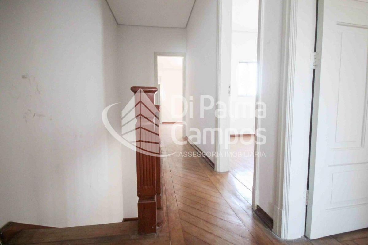 Casa de 150m² com 3 quartos e 2 vagas para locação ou venda no bairro do Ipiranga