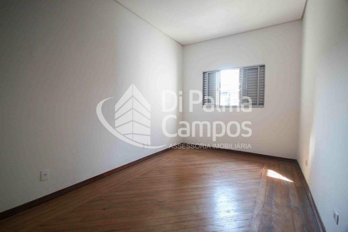 Casa de 150m² com 3 quartos e 2 vagas para locação ou venda no bairro do Ipiranga