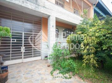 Casa versátil de 268m² com 3 vagas para locação ou venda no bairro do Ipiranga
