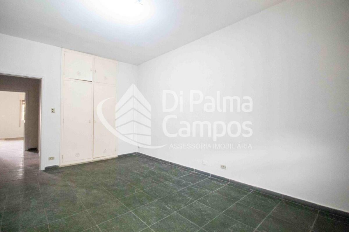 Casa versátil de 268m² com 3 vagas para locação ou venda no bairro do Ipiranga