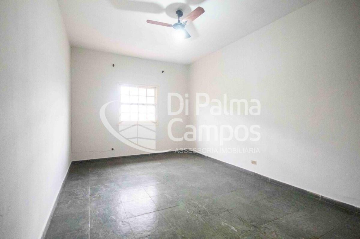 Casa versátil de 268m² com 3 vagas para locação ou venda no bairro do Ipiranga