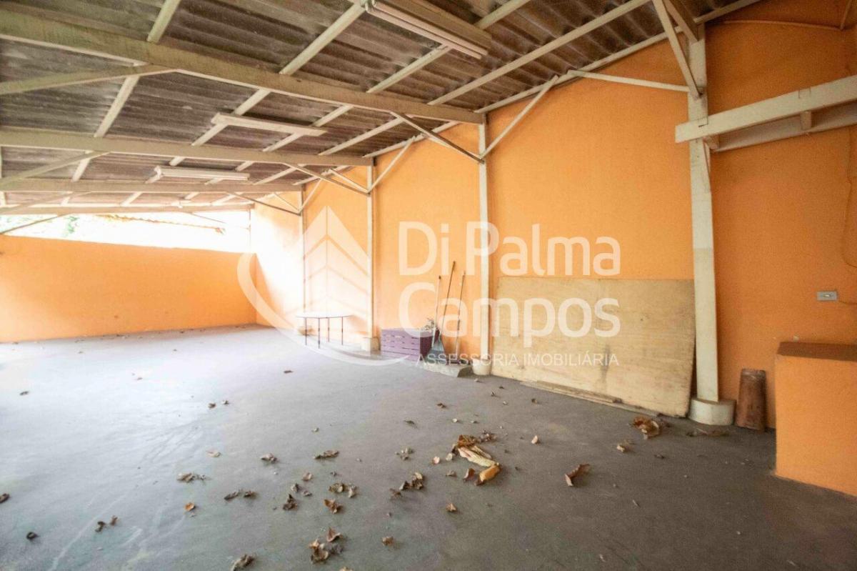 Casa versátil de 268m² com 3 vagas para locação ou venda no bairro do Ipiranga