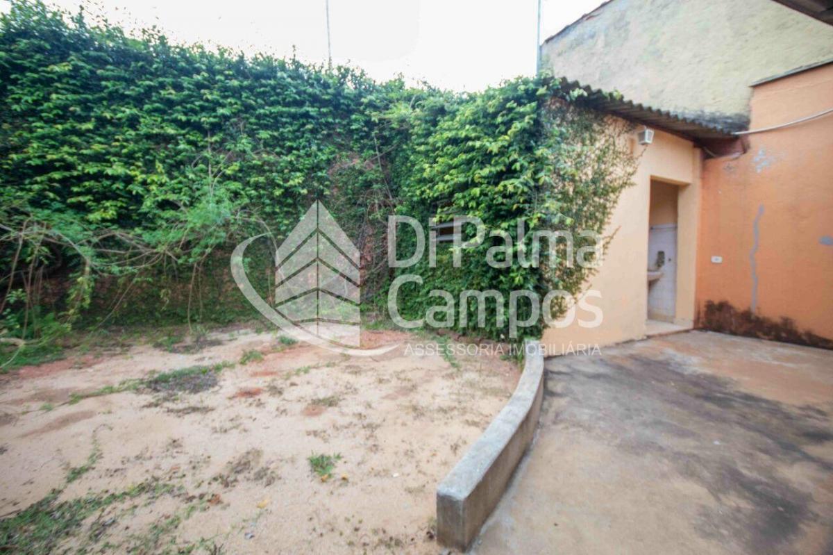 Casa versátil de 268m² com 3 vagas para locação ou venda no bairro do Ipiranga