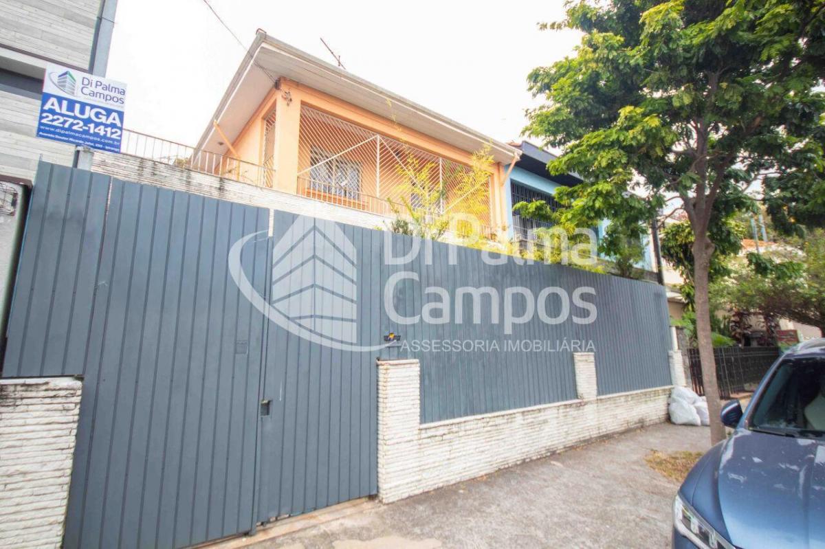 Casa versátil de 268m² com 3 vagas para locação ou venda no bairro do Ipiranga