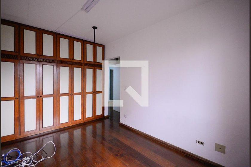 Apartamento à Venda – Aclimação, 3 Quartos, 384 m² – São Paulo