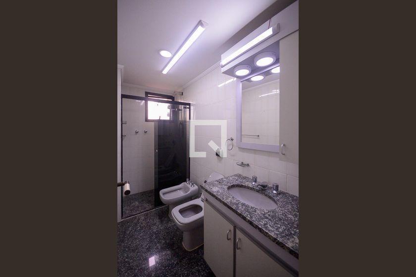 Apartamento à Venda – Aclimação, 3 Quartos, 384 m² – São Paulo