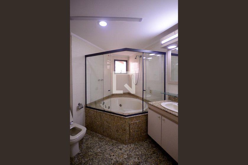 Apartamento à Venda – Aclimação, 3 Quartos, 384 m² – São Paulo