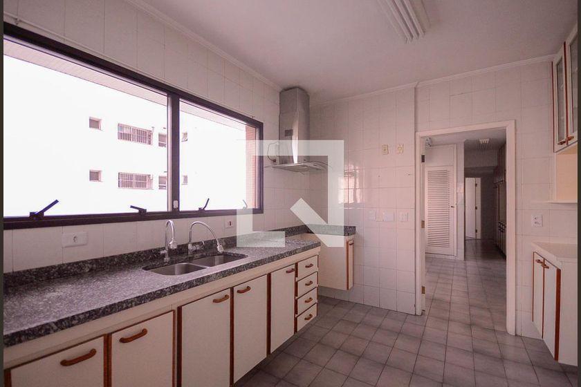 Apartamento à Venda – Aclimação, 3 Quartos, 384 m² – São Paulo