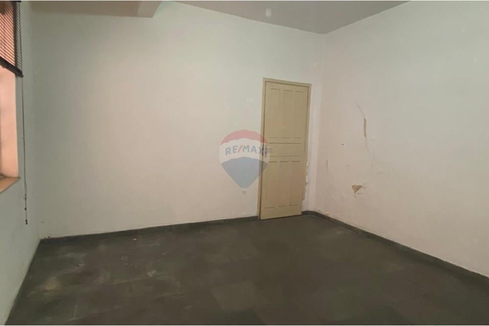 R2 Image 62166 #12