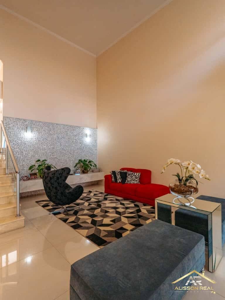 Casa de Alto padrão de 450m², 6 Suítes, 8 Wc e 6 Vagas no Pq. dos Príncipes