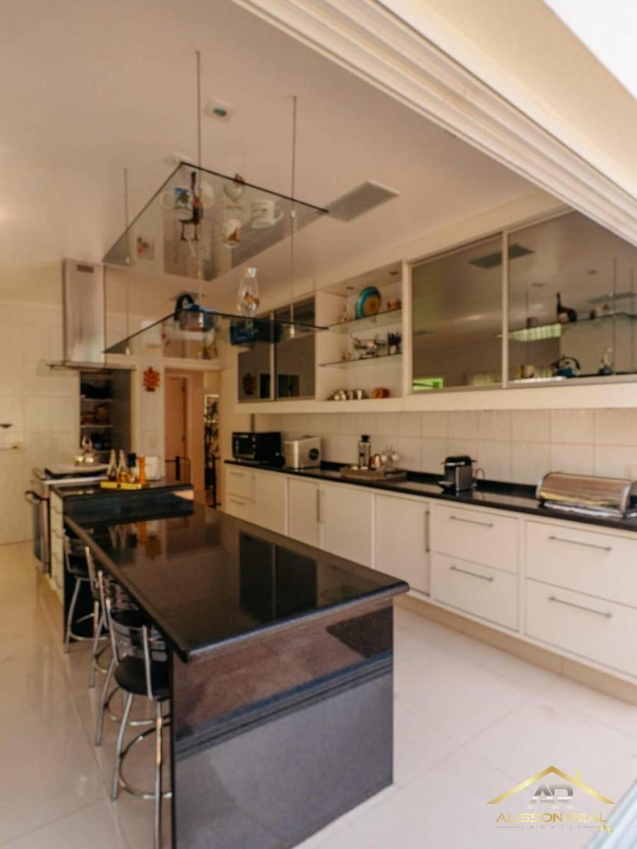 Casa de Alto padrão de 450m², 6 Suítes, 8 Wc e 6 Vagas no Pq. dos Príncipes