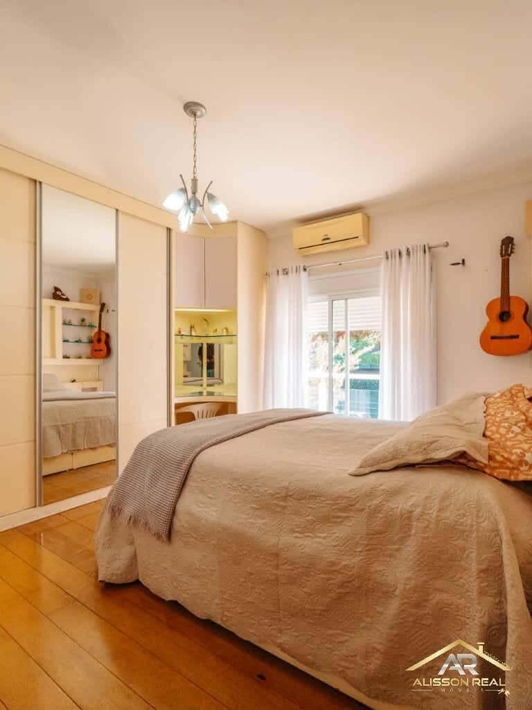 Casa de Alto padrão de 450m², 6 Suítes, 8 Wc e 6 Vagas no Pq. dos Príncipes