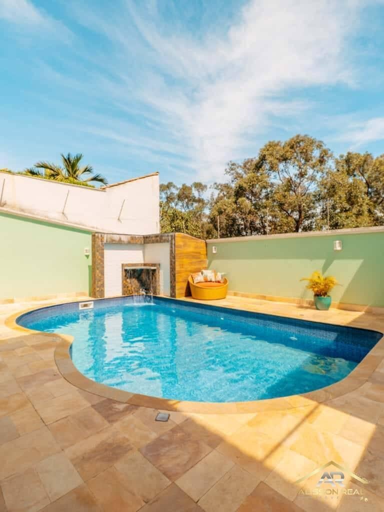 Casa de Alto padrão de 450m², 6 Suítes, 8 Wc e 6 Vagas no Pq. dos Príncipes