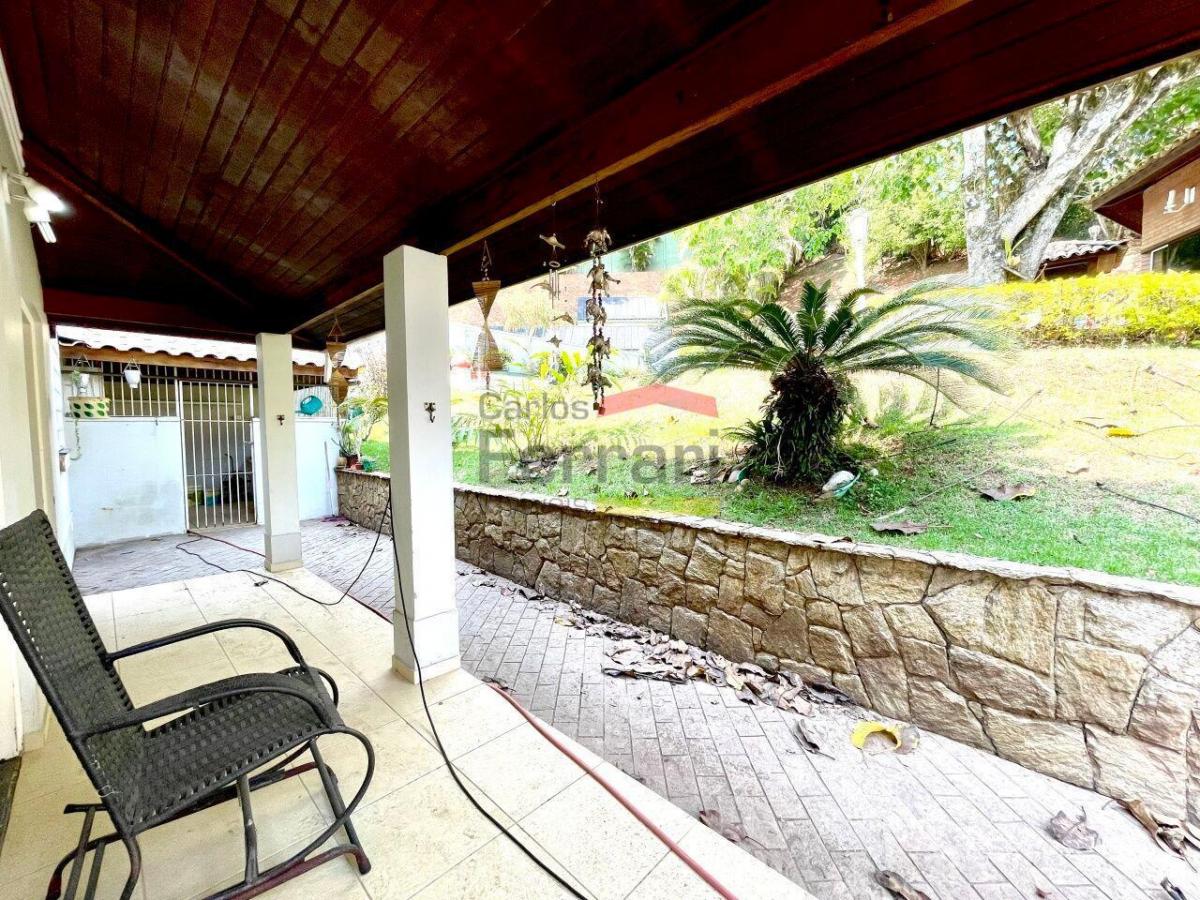 CASA PARA LOCAÇÃO EM CONDOMINIO
