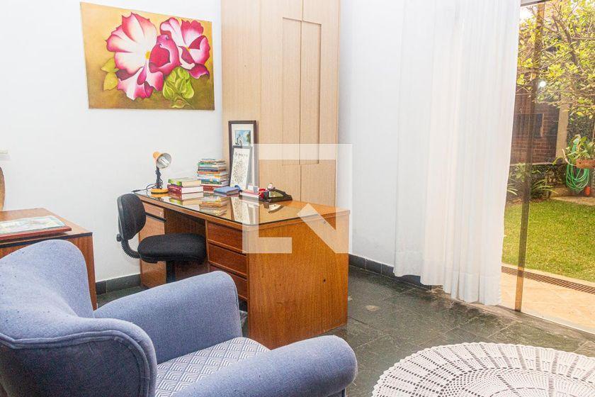 Casa à Venda – Interlagos, 6 Quartos, 690 m² – São Paulo